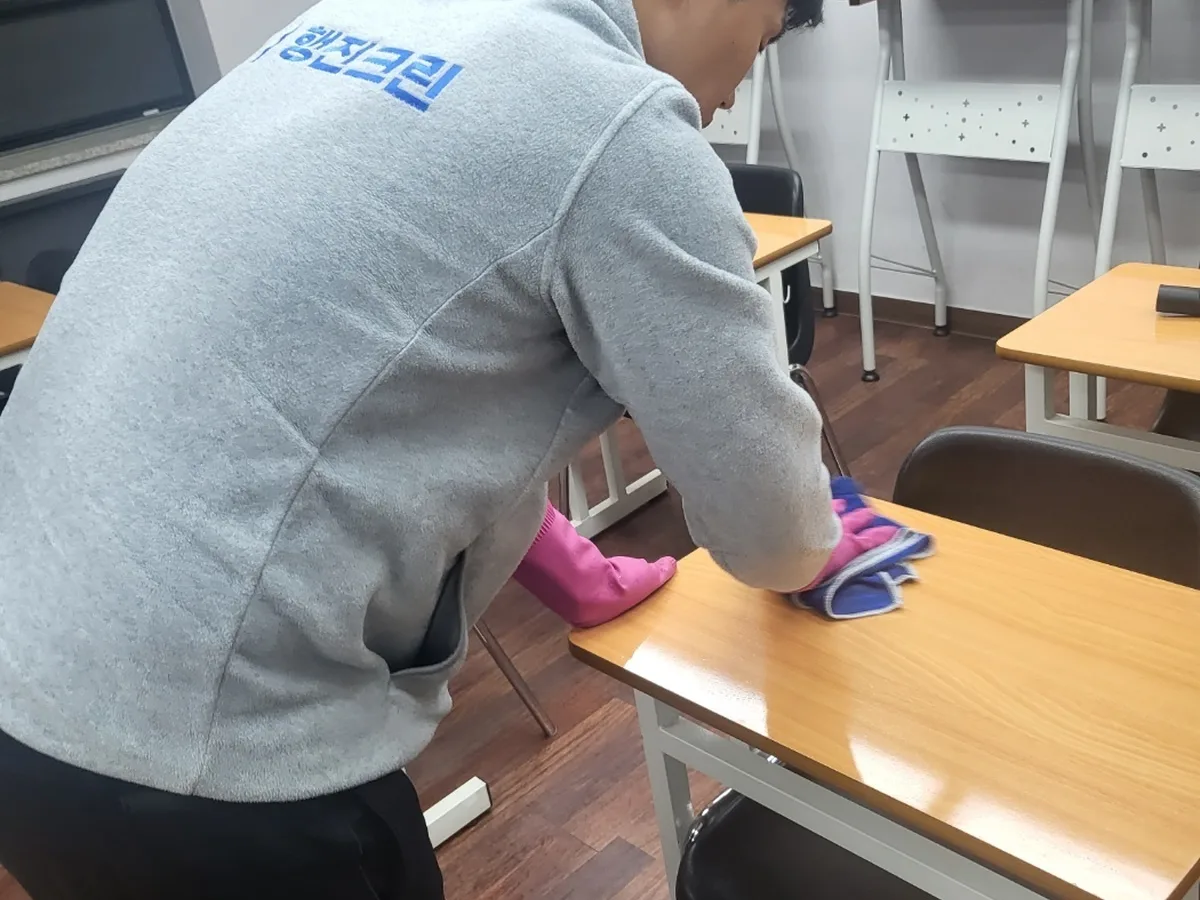 논산시 관촉동 유치원 책걸상 교실 위생청소 사례 - 행진크린