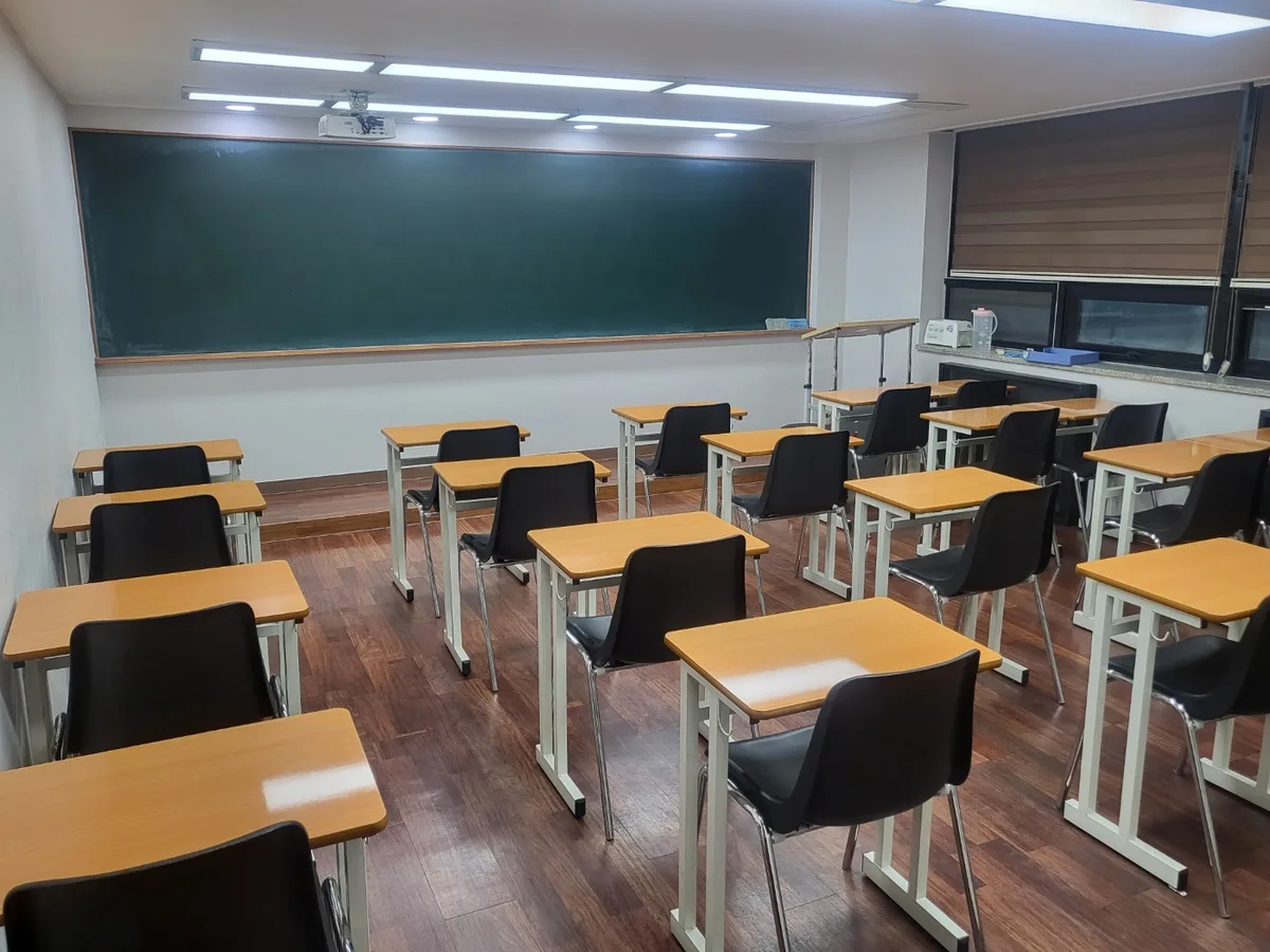 논산시 노성면 어린이집 과학실 장비 주변 정밀 위생청소 사례 - 행진크린